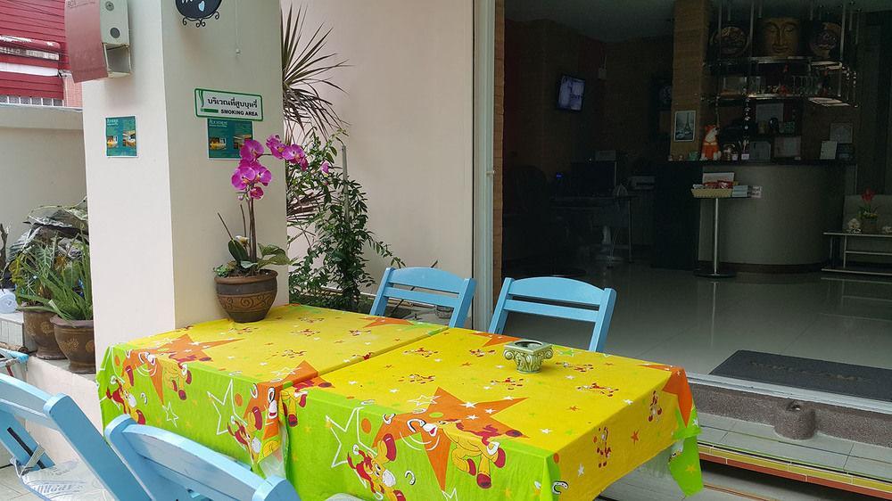 BGW Phuket Hostel Patong Exterior foto