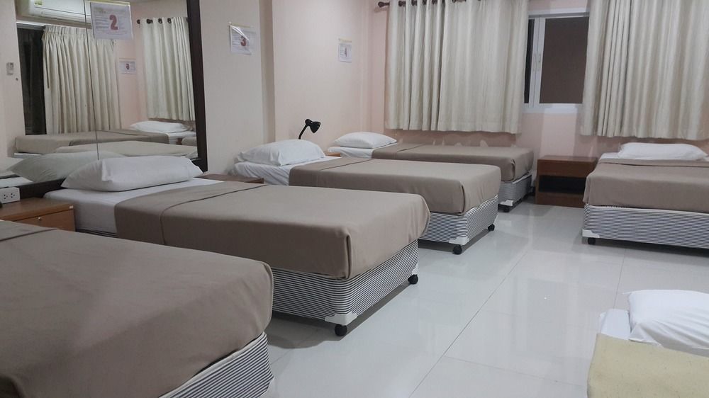 BGW Phuket Hostel Patong Exterior foto