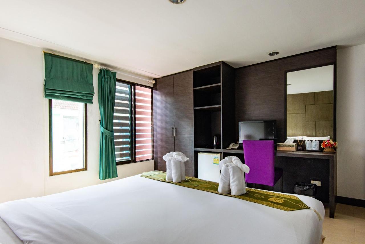 BGW Phuket Hostel Patong Exterior foto